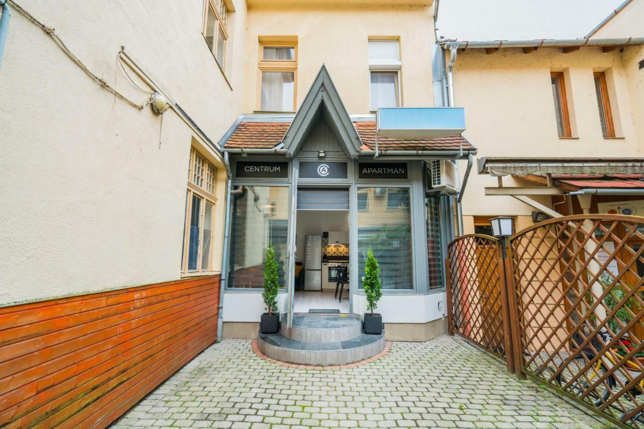Centrum Apartman Шиофок Экстерьер фото